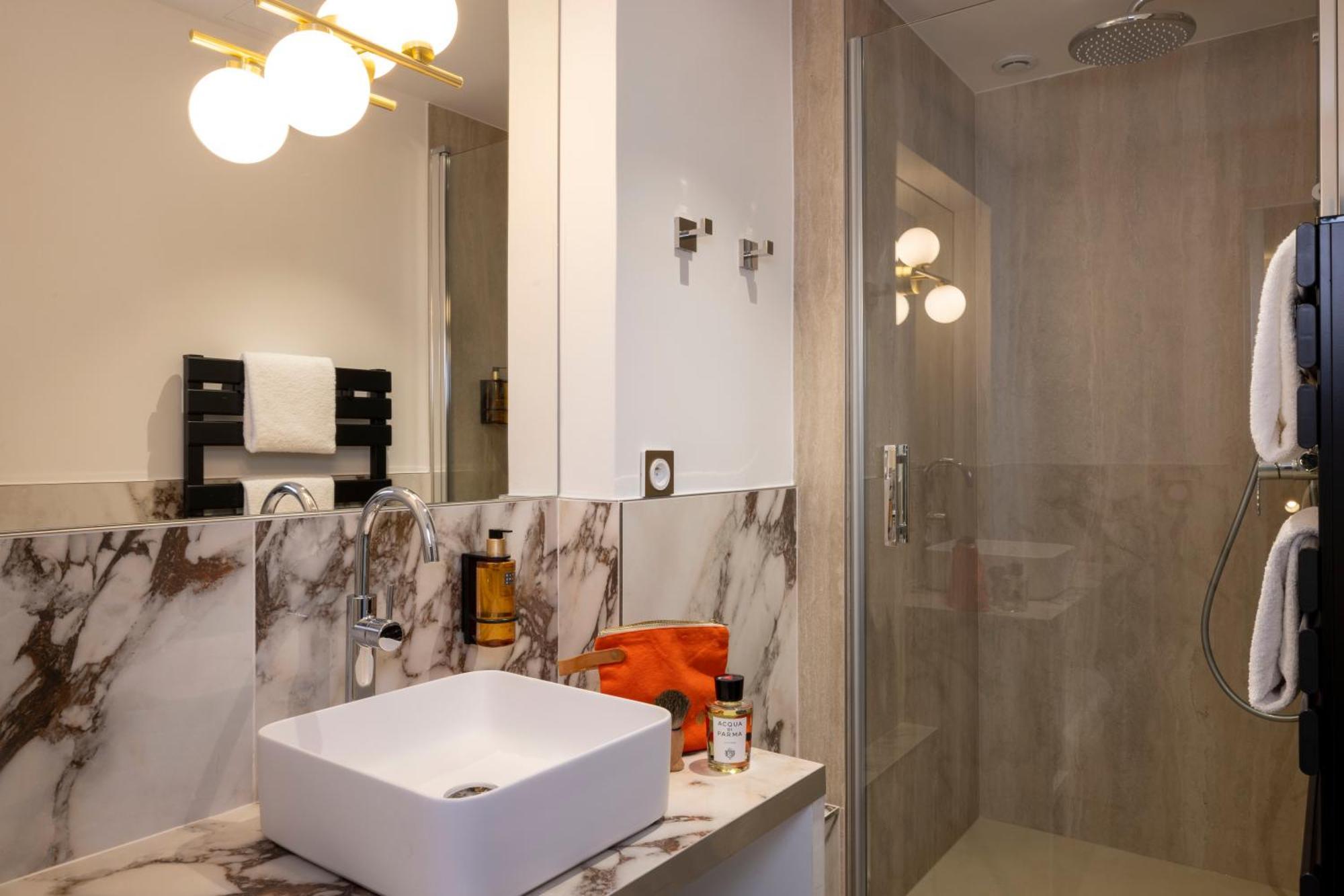 Yuna Saint-Honore - Serviced Apartments باريس الغرفة الصورة